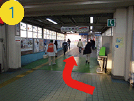 1.ＪＲ舞子駅の改札を出て右側へ（改札正面の駅コンビニがのりばまでの最後のコンビニです）